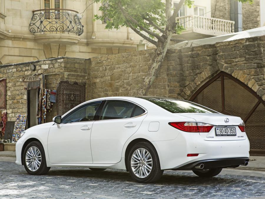  Lexus ES350 2013 года  (CIS) (фото 24 из 26)